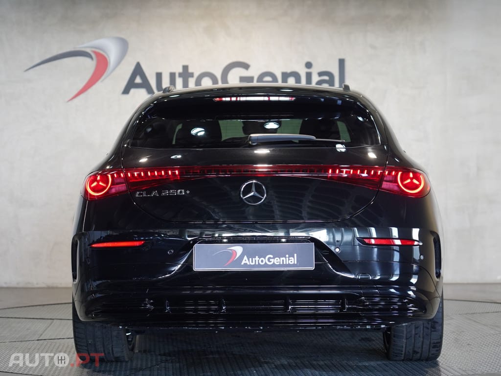 Mercedes-Benz CLA 250 com tecnologia EQ