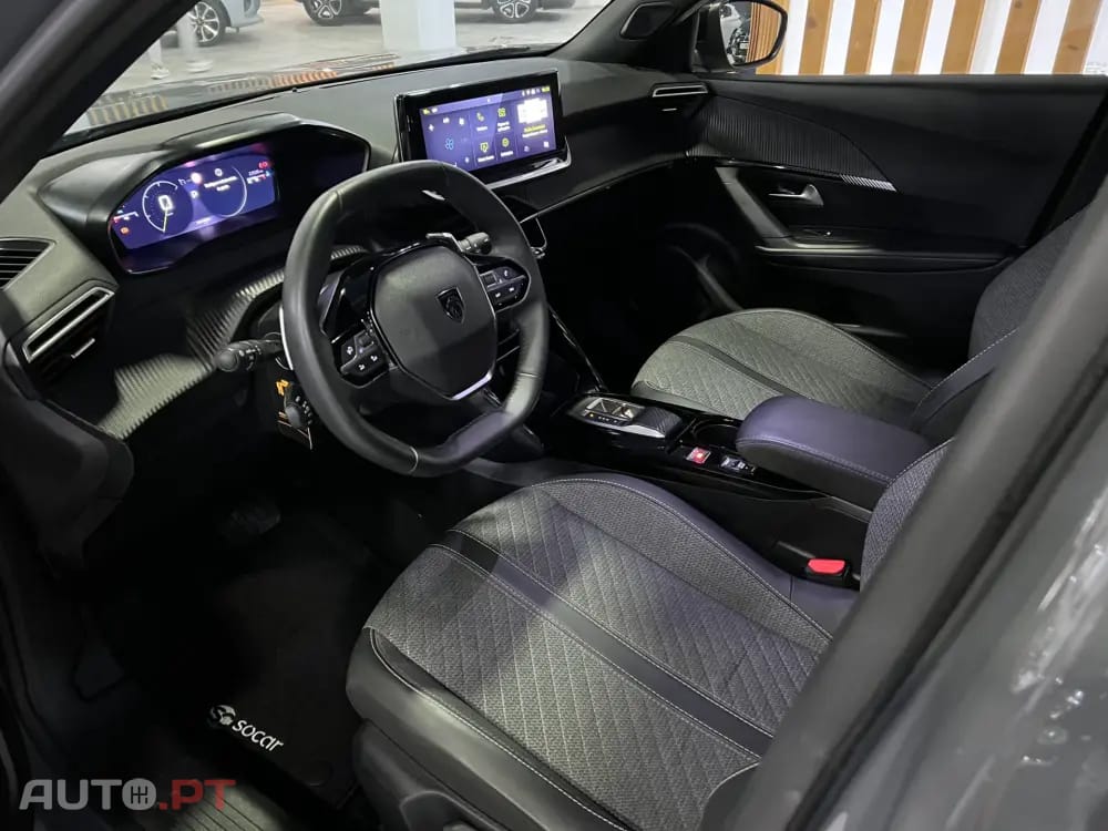 Peugeot 2008 1.2 Hybrid Allure e-DCS6