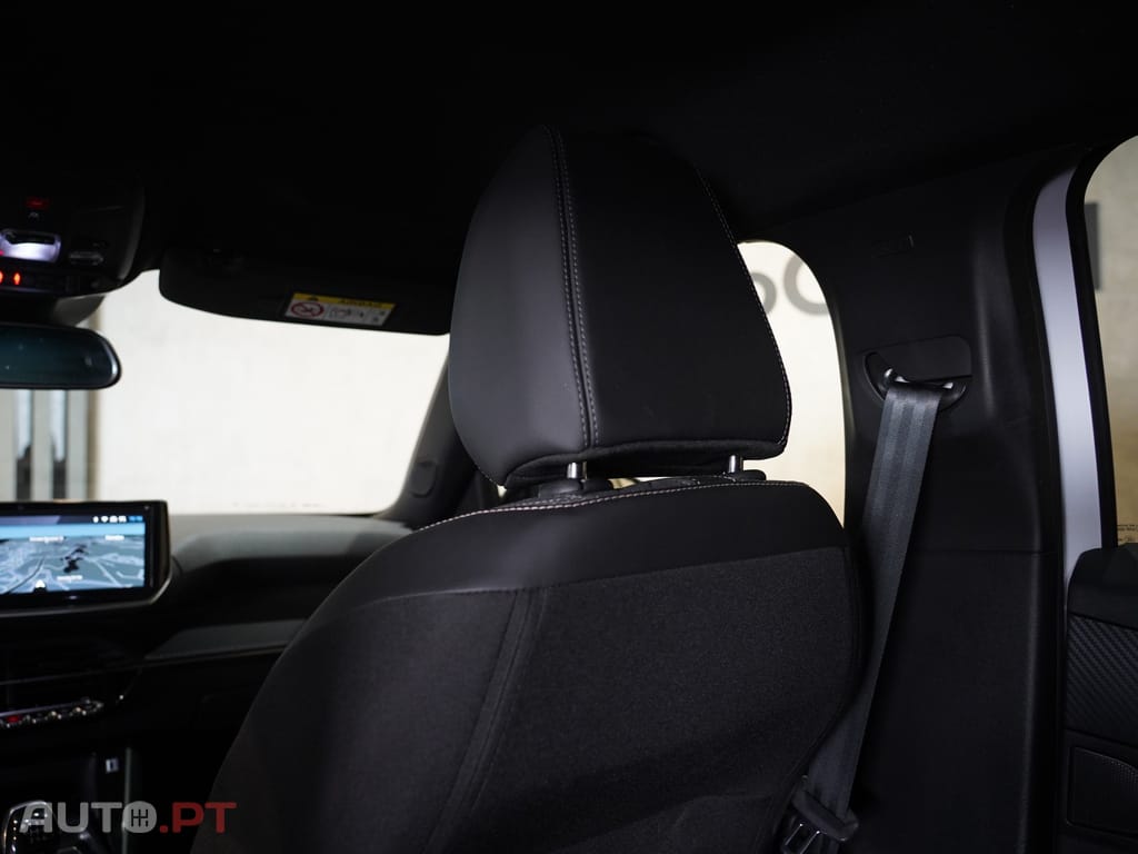 Peugeot 2008 1.2 PureTech Allure