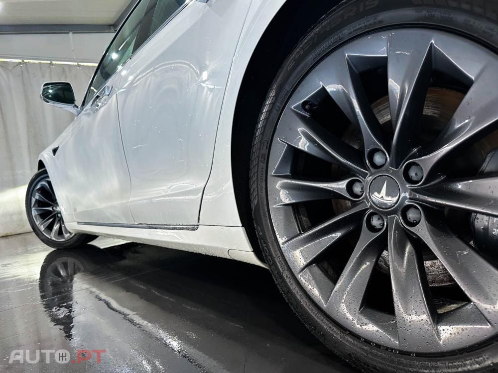 Tesla Model S Long Range AWD