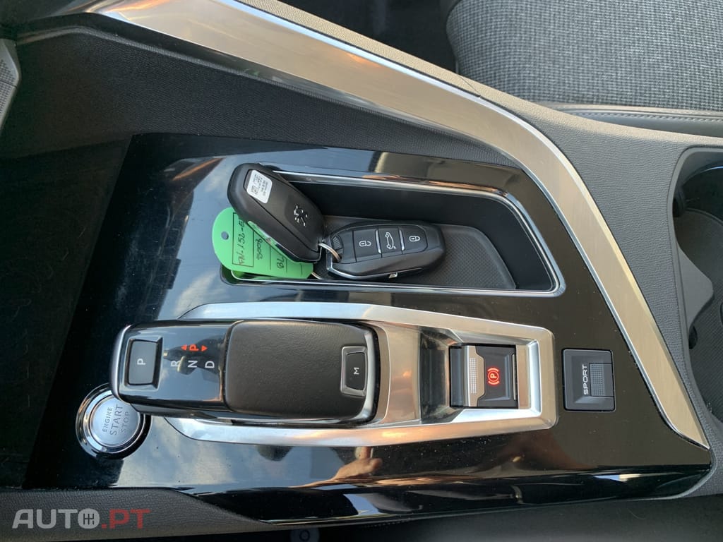 Peugeot 5008 1.5 BlueHDi Allure EAT8