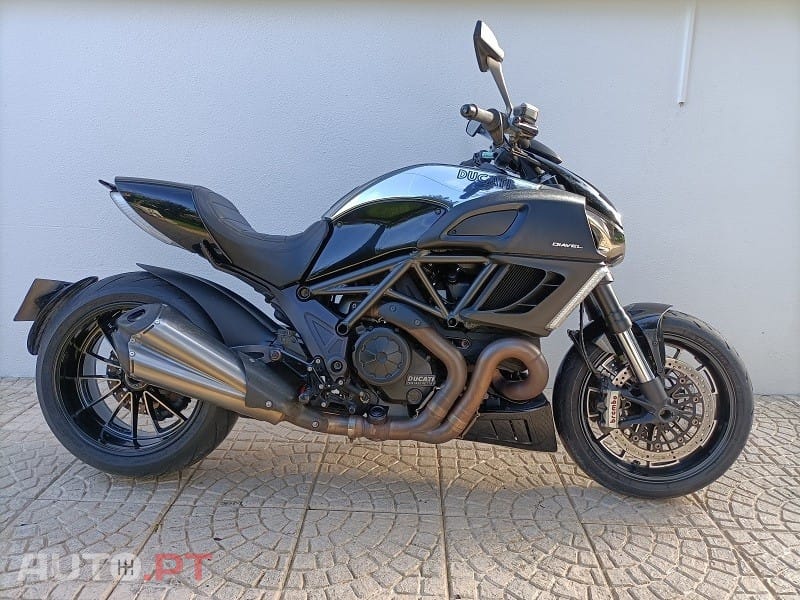 Ducati Diavel 1200 CROMO ABS COM EXTRAS