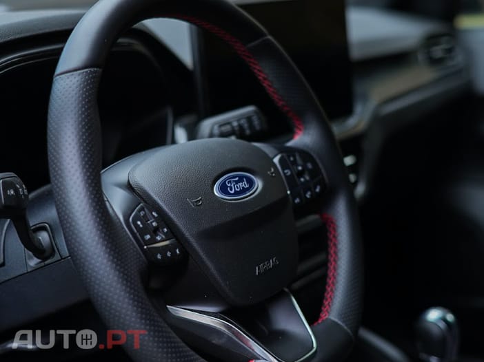 Ford Focus 1.0 EcoBoost MHEV ST-Line Design SIP