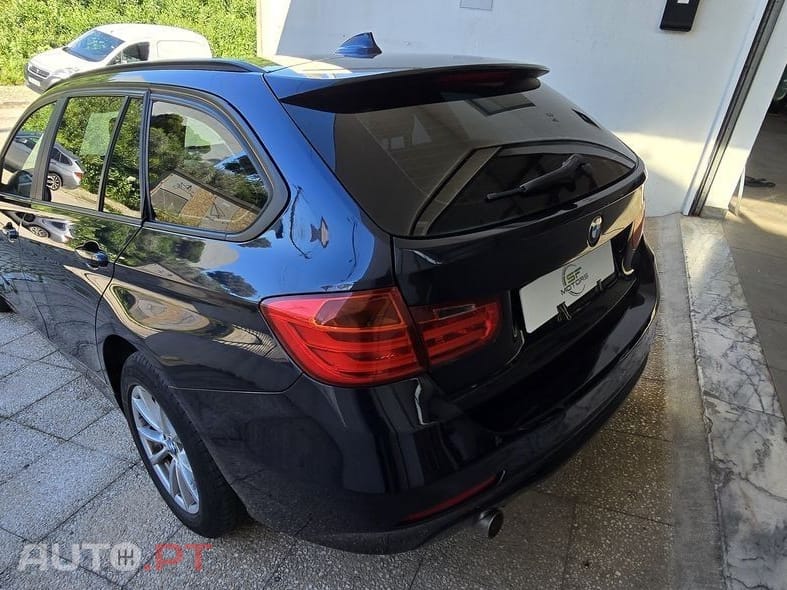 BMW 318 d Touring Blue Performance Luxury Line