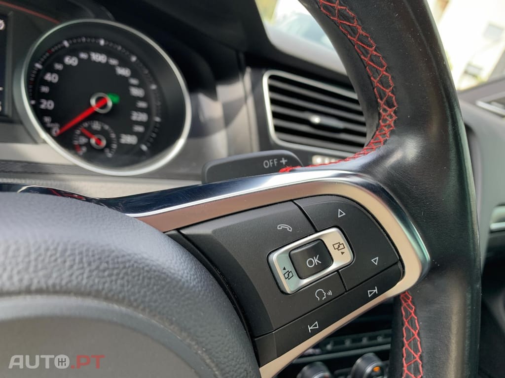 Volkswagen Golf 2.0 TSi GTi DSG Performance