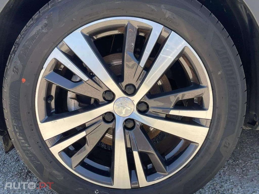 Peugeot 5008 1.5 BlueHDi Allure Pack