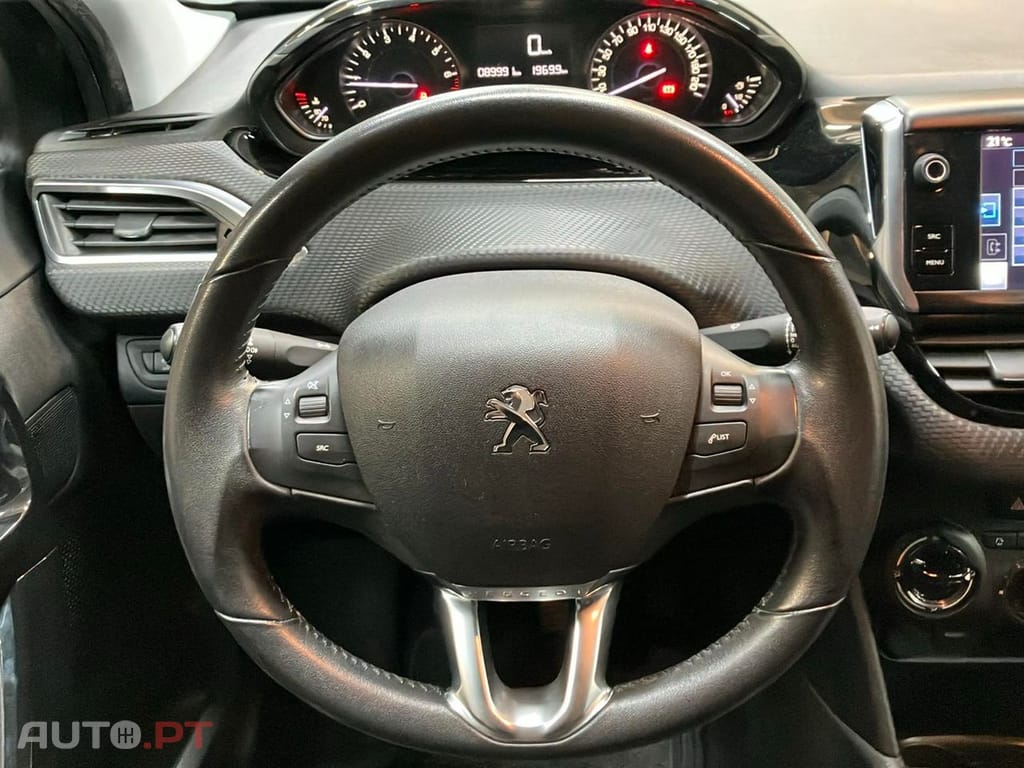 Peugeot 208 1.2 VTi Style