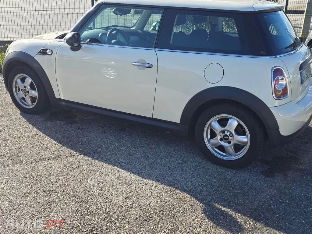 MINI Cooper One D