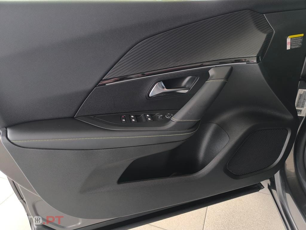 Peugeot 2008 1.5 BlueHDi GT EAT8