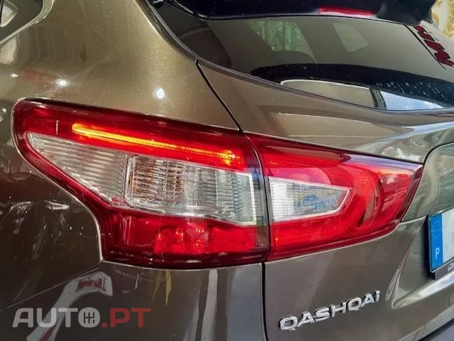 Nissan Qashqai 1.5 dCi Tekna Premium 17