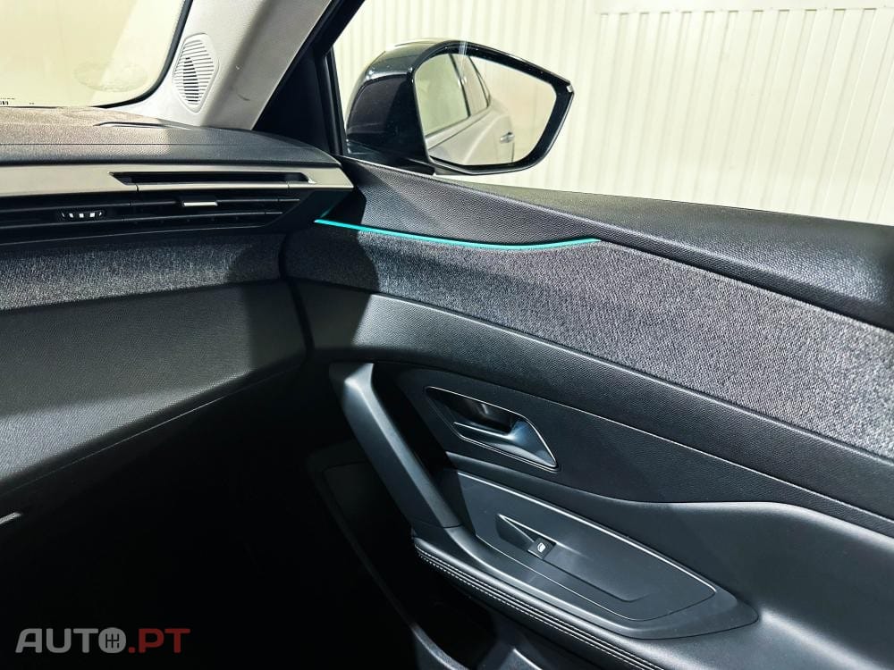 Peugeot 408 1.2 PureTech Allure Pack EAT8