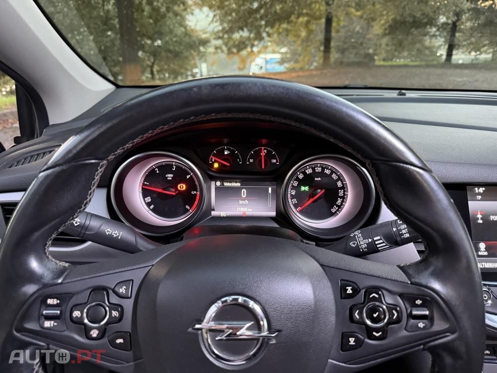 Opel Astra 1.6 CDTi Cosmo S/S J18