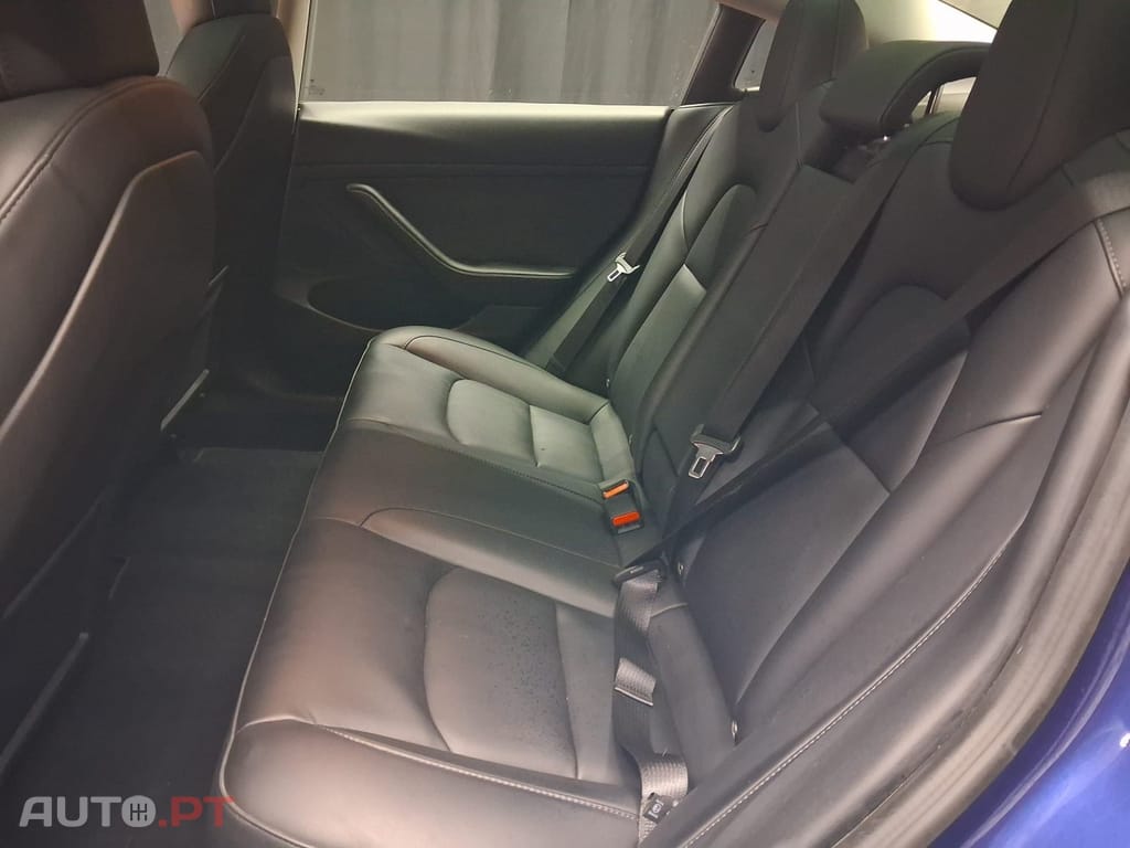 Tesla Model 3 Tração Traseira