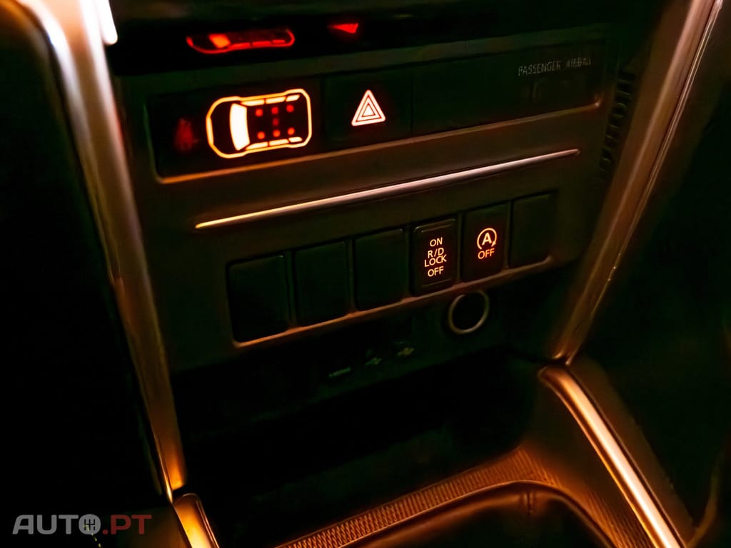 Mitsubishi L200 2.3 DI-D Strakar CD Intense 4WD