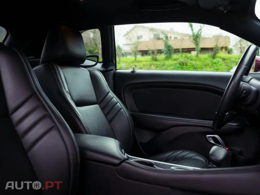 Dodge Challenger Auto SXT Plus