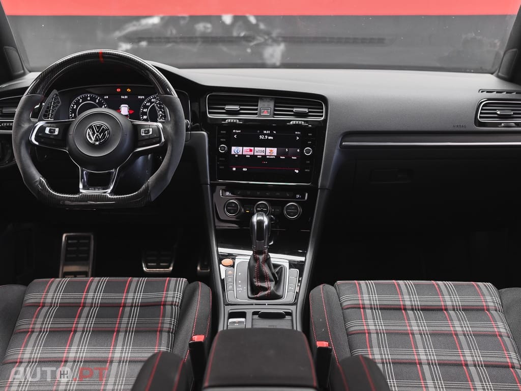 Volkswagen Golf 2.0 TSi GTi DSG Performance