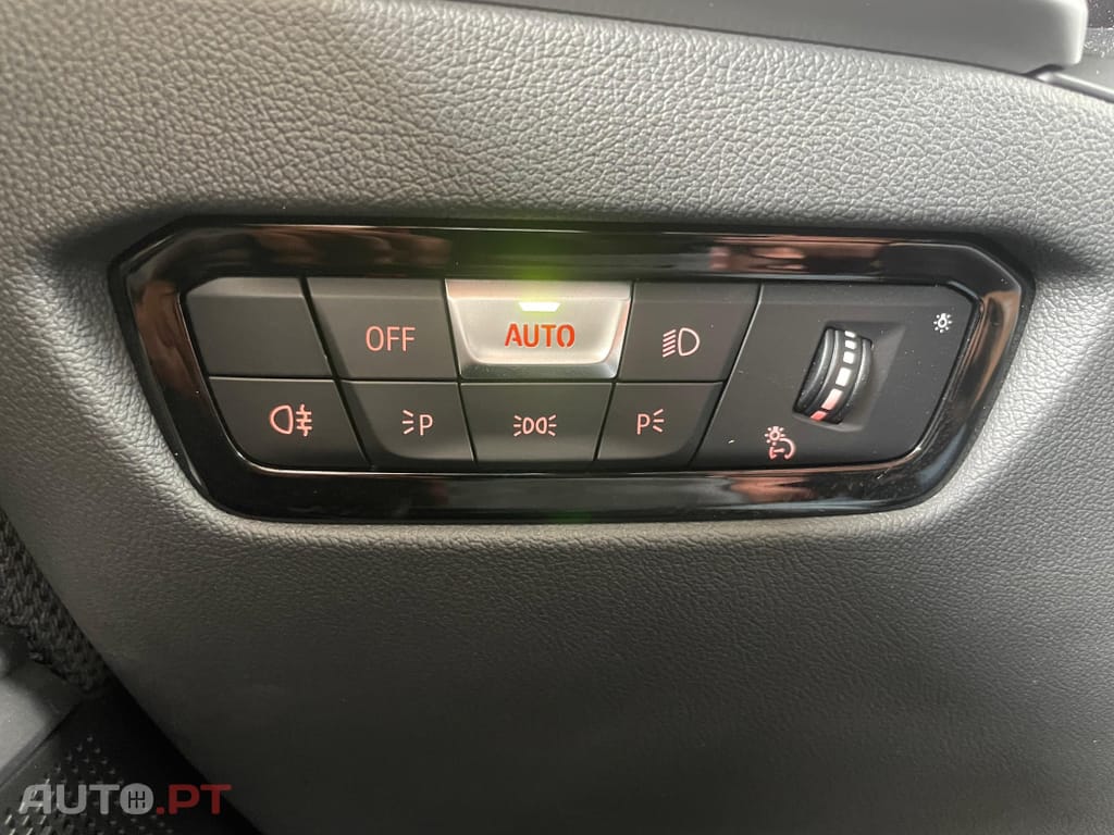 BMW 330 e iPerformance Advantage