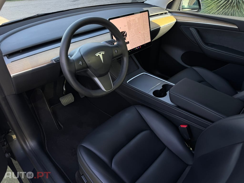 Tesla Model Y Long Range Tração Integral
