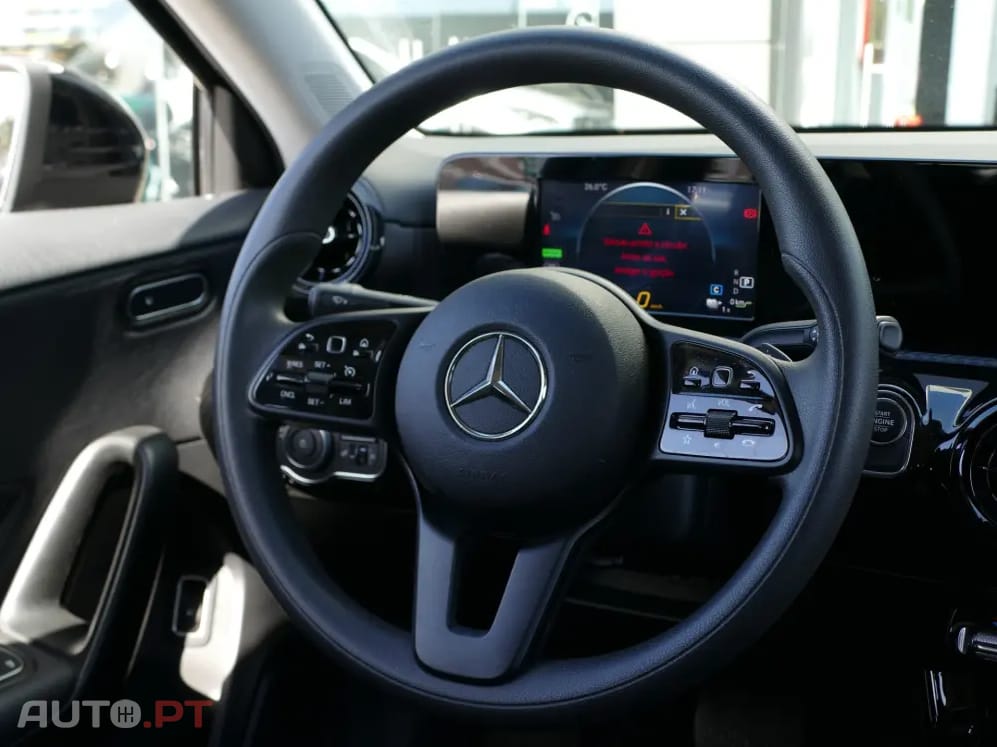 Mercedes-Benz A 250 e