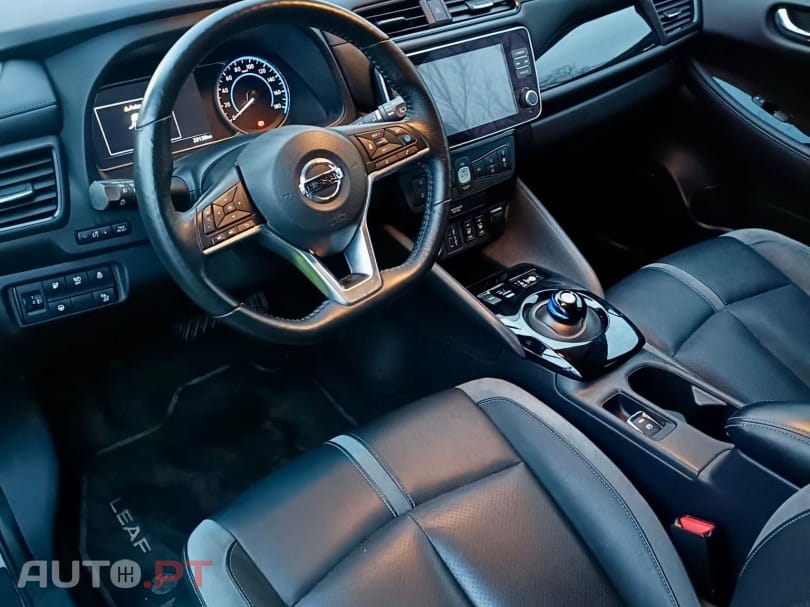 Nissan Leaf 62 kWh e+ Tekna ProPilot Park