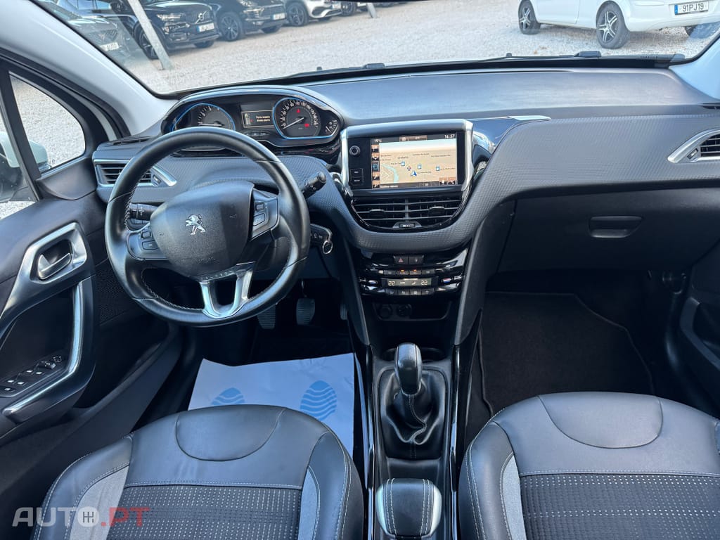 Peugeot 2008 1.2 PureTech Allure