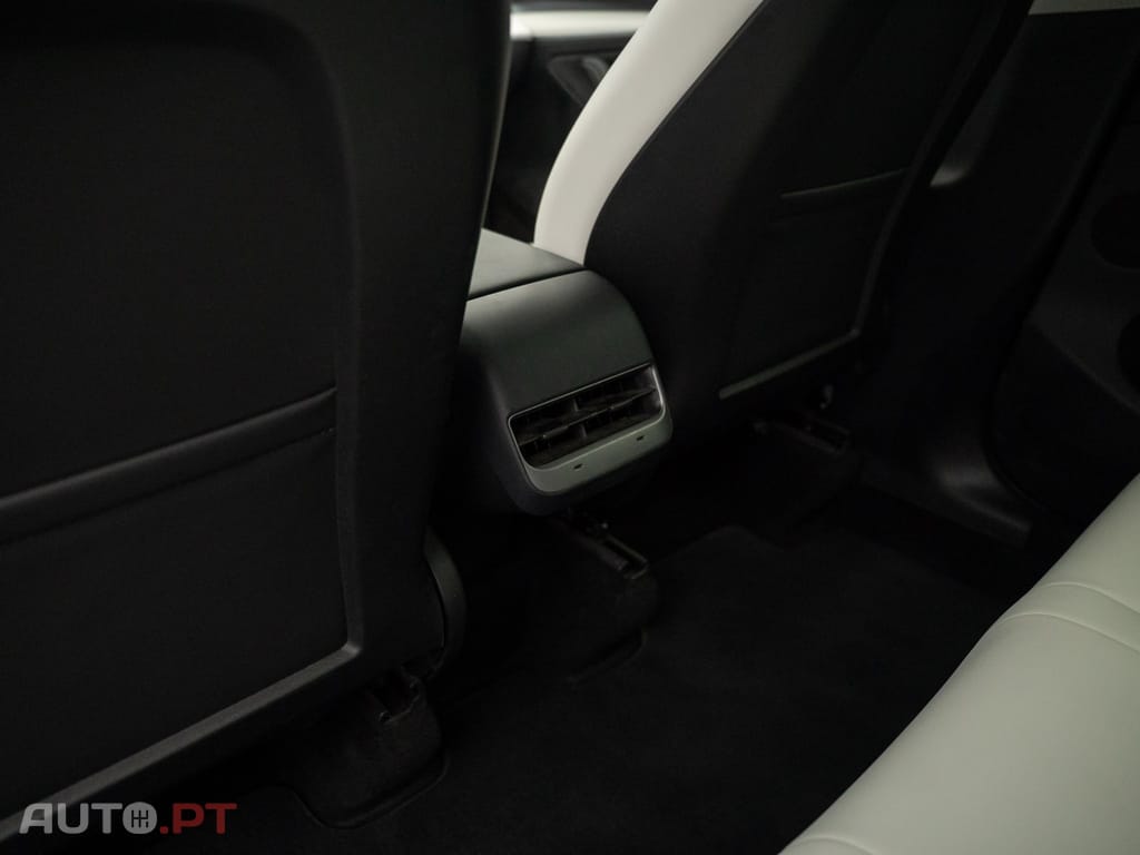Tesla Model Y Long Range Tração Integral