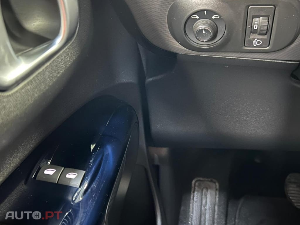Citroen C4 Cactus 1.2 PureTech 110 S&S Shine Pack