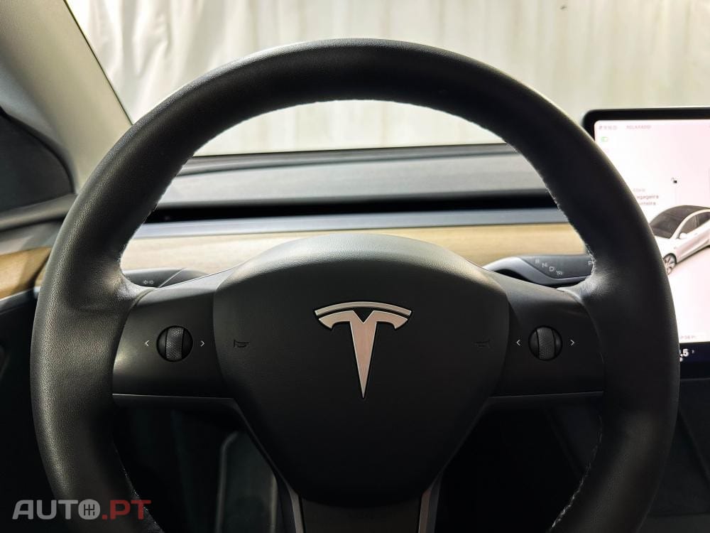 Tesla Model Y Long Range Dual Motor AWD