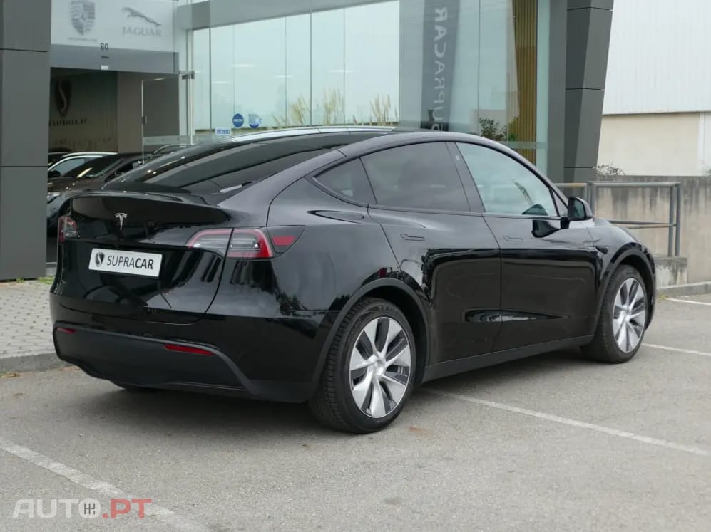 Tesla Model Y Standard