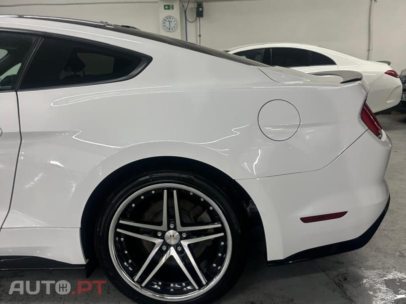 Ford Mustang 2.3i EcoBoost Aut.