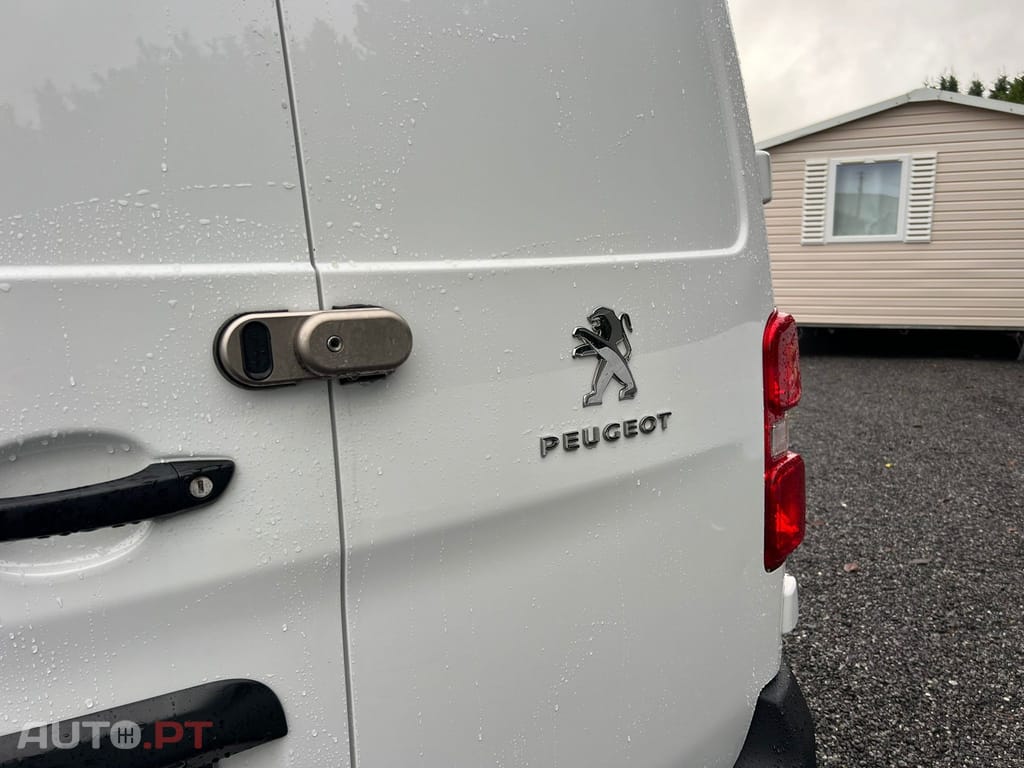 Peugeot Expert 2.0 BlueHDi L2H1 Premium Standard EAT8