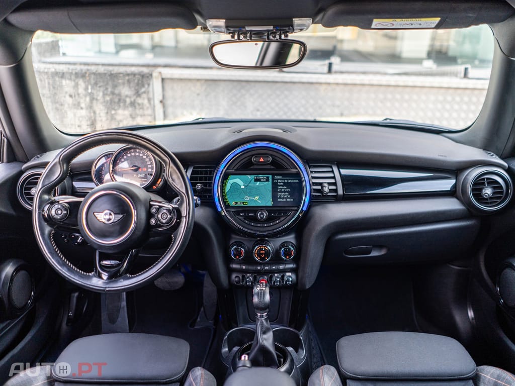 MINI Cooper Cooper D Auto