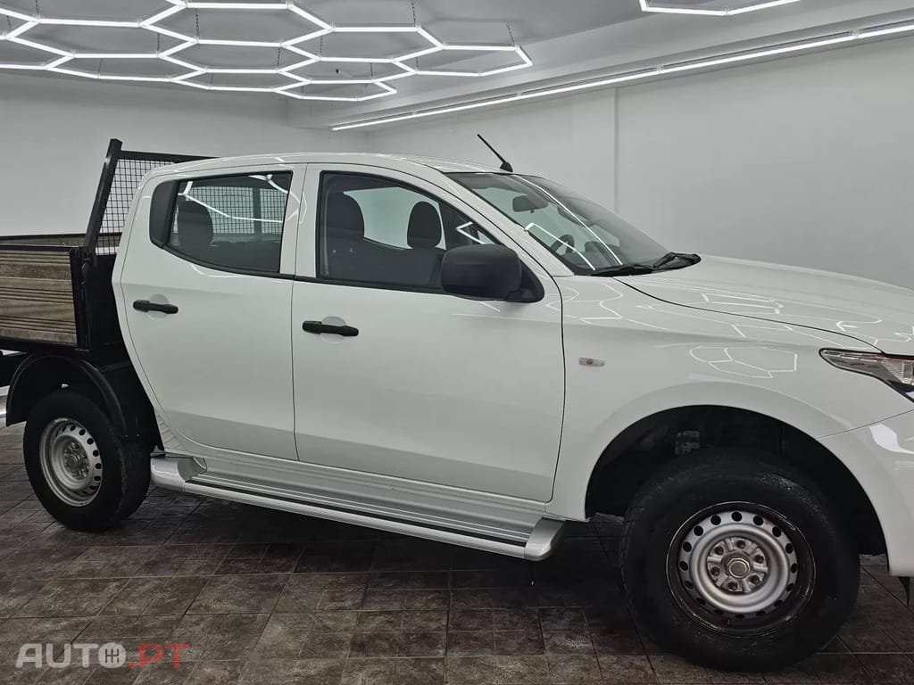 Mitsubishi L200 2.4 DI-D Invite 2WD