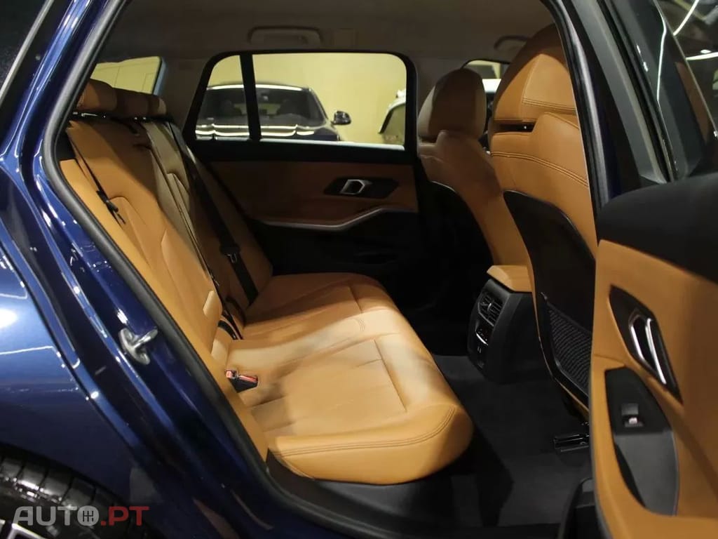 BMW 320 e Line Sport Auto