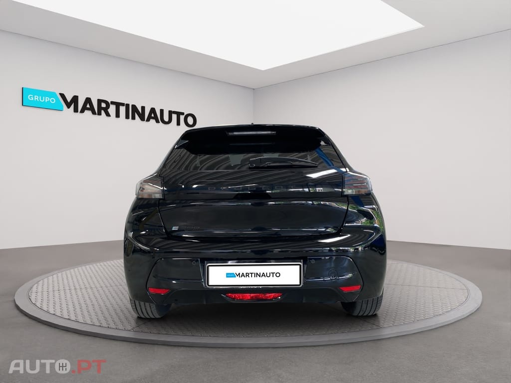 Peugeot E-208 50 kWh Style