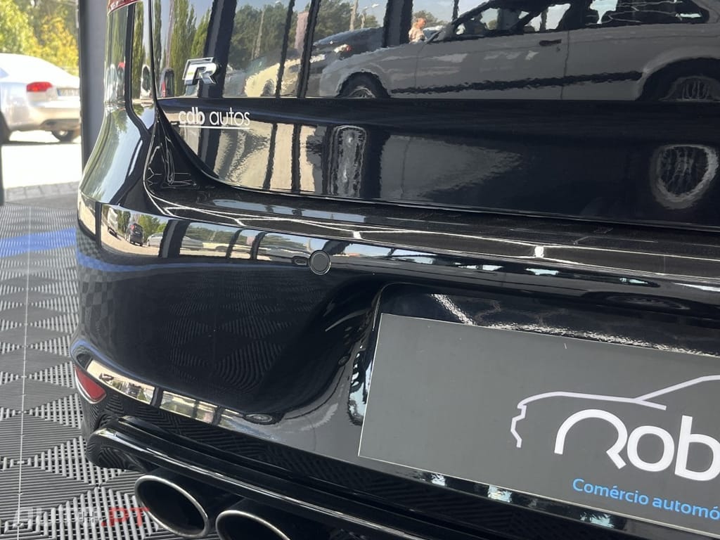Volkswagen Golf 2.0 TSI R DSG