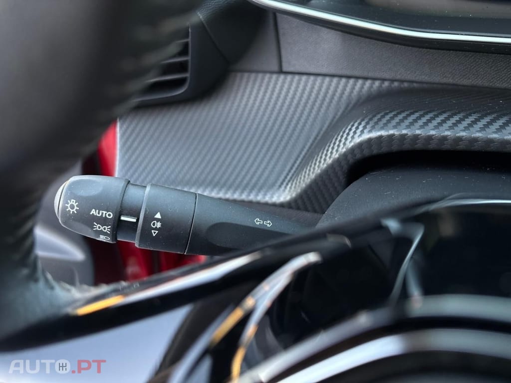 Peugeot E-208 50 kWh Allure Pack