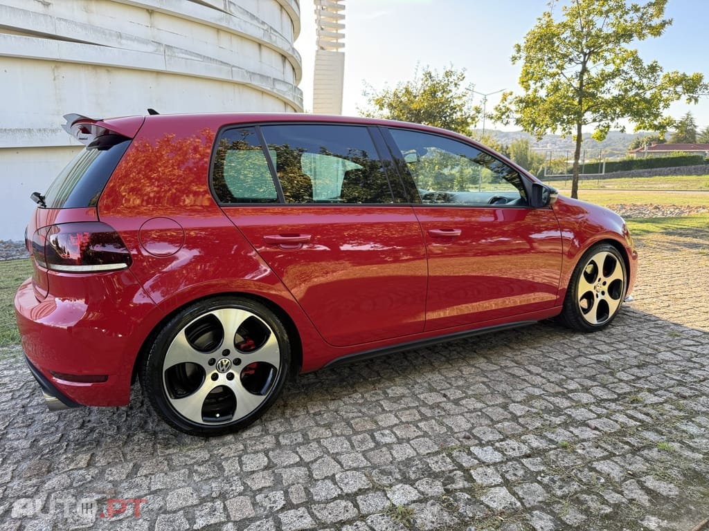 Volkswagen Golf 2.0 GTi