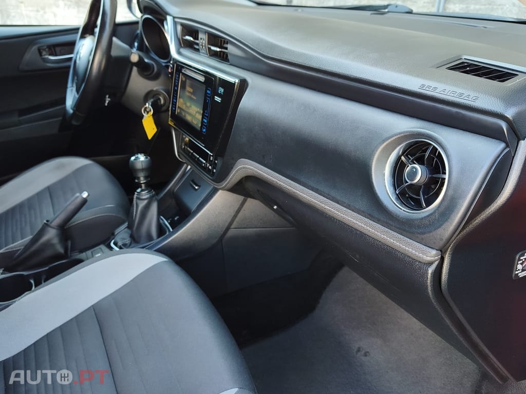 Toyota Auris 1.2T Exclusive