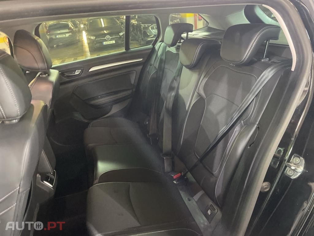 Renault Mégane Sport Tourer 1.5 Blue dCi Intens EDC