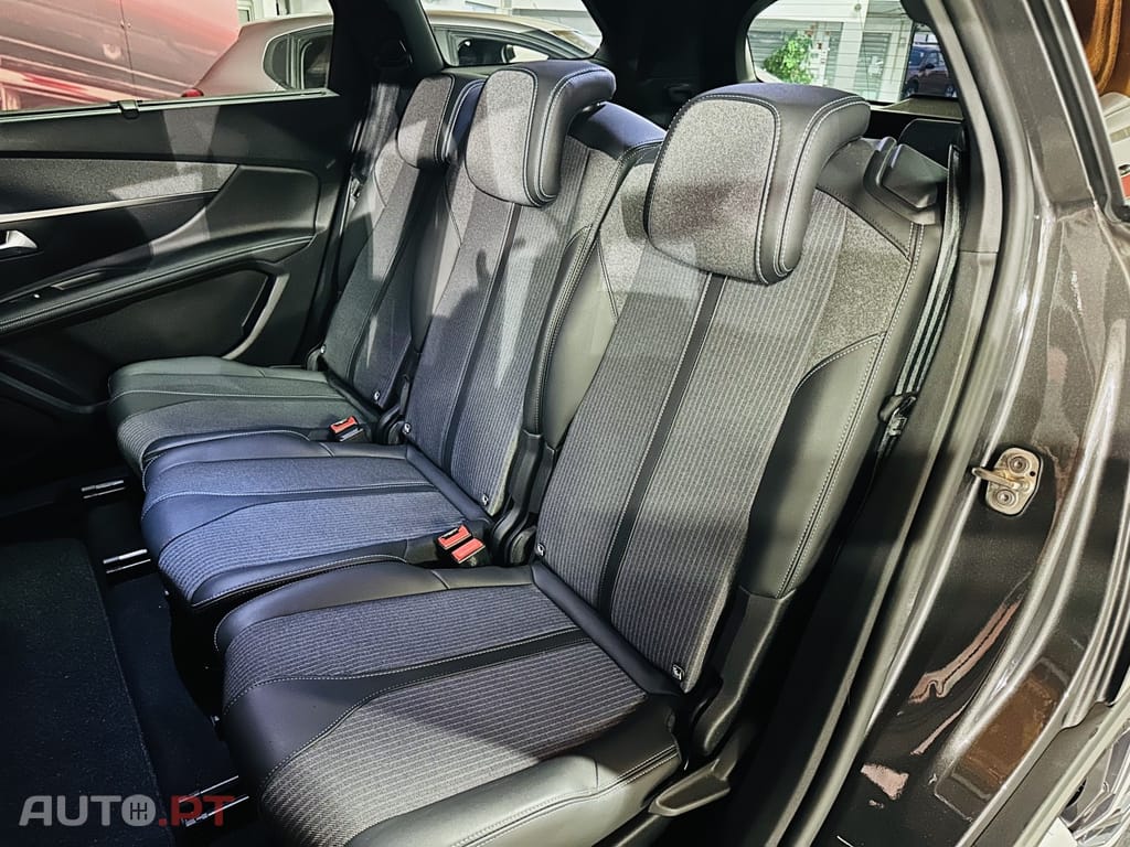 Peugeot 5008 1.2 PureTech Allure Pack EAT8