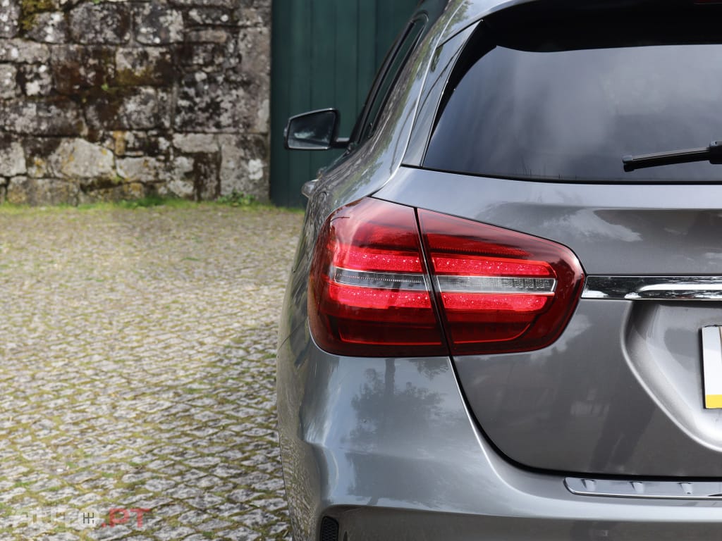 Mercedes-Benz GLA 180 d AMG Line