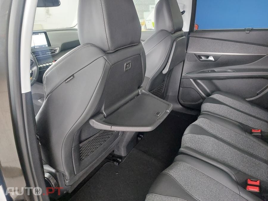 Peugeot 5008 1.5 BlueHDi Allure EAT8