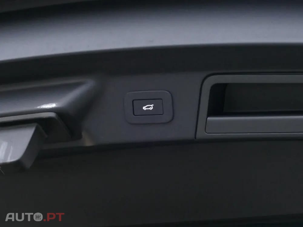 Land Rover Velar 2.0 P400e AWD Dynamic SE