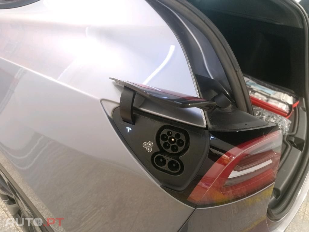 Tesla Model Y Performance Tração Integral