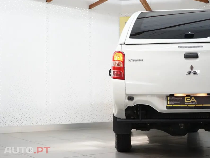 Mitsubishi L200 2.4 DI-D CD S.Cab 3L Instyle 4WD