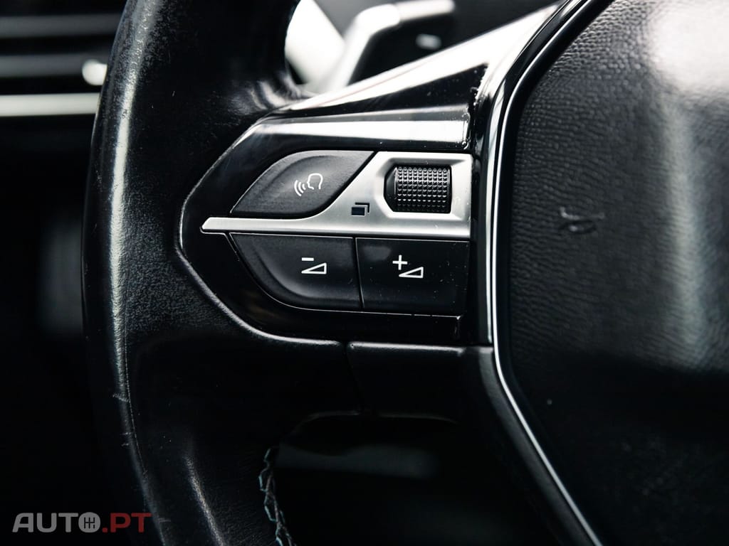 Peugeot 3008 1.5 BlueHDi Crossway EAT8