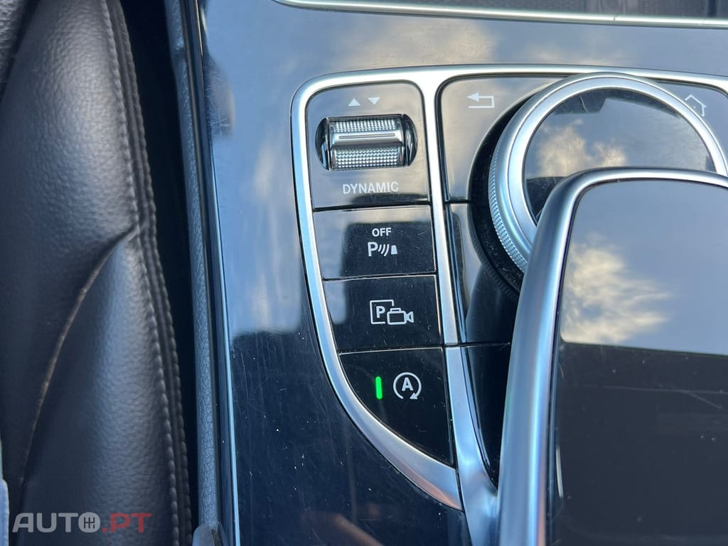 Mercedes-Benz C 200 AMG LINE