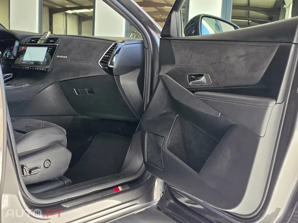 DS DS7 Crossback E-Tense Performance Line EAT8