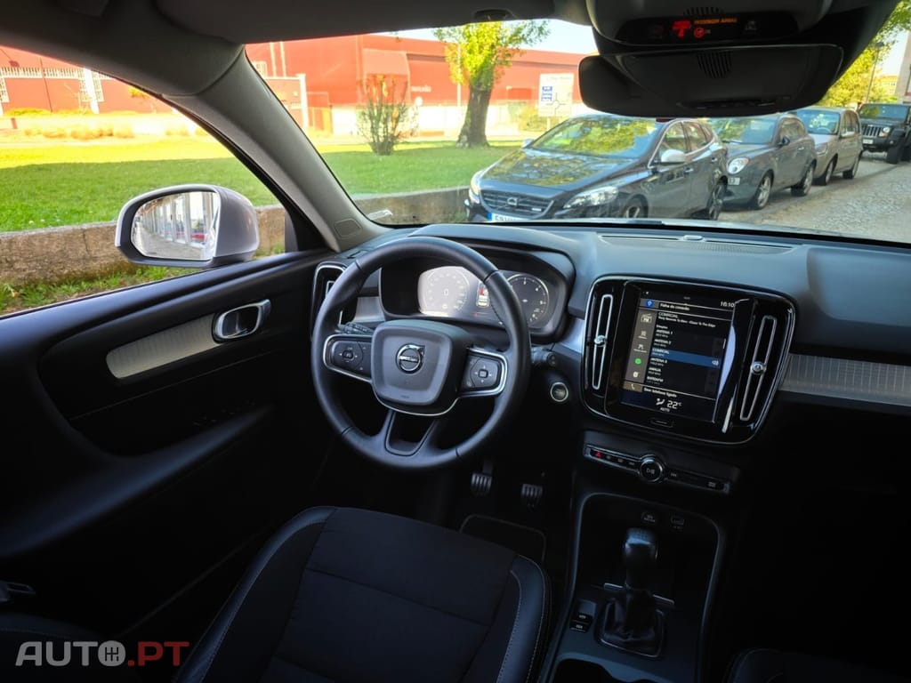 Volvo XC40 2.0 D3 Momentum